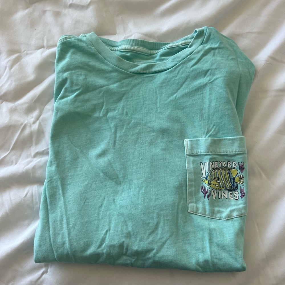 Men's Vineyard Vines long sleeve shirt. Size Medium! Super comfy